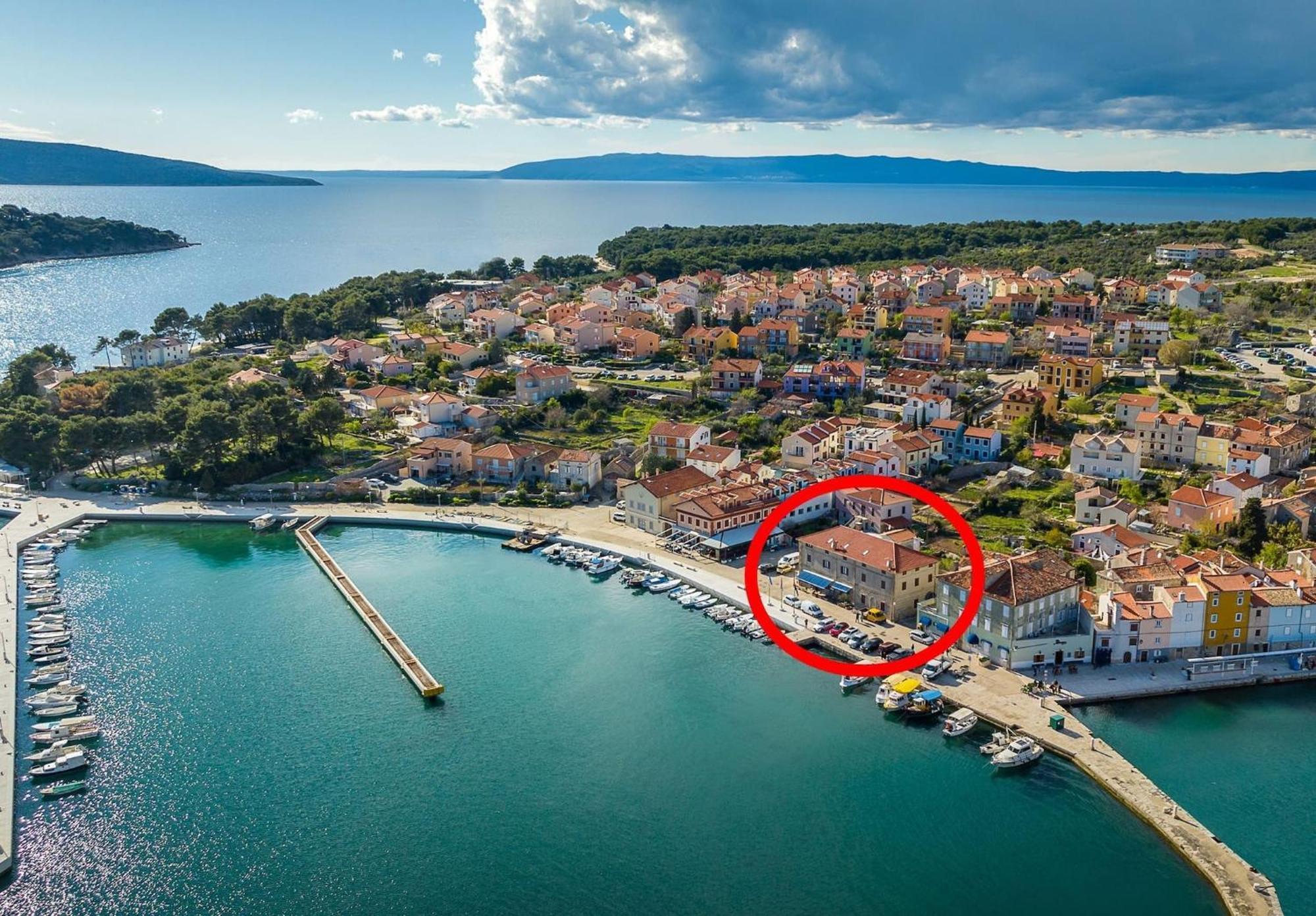 Lungomare Apartman *