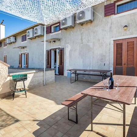Apartments Lungomare Cres Exterior photo