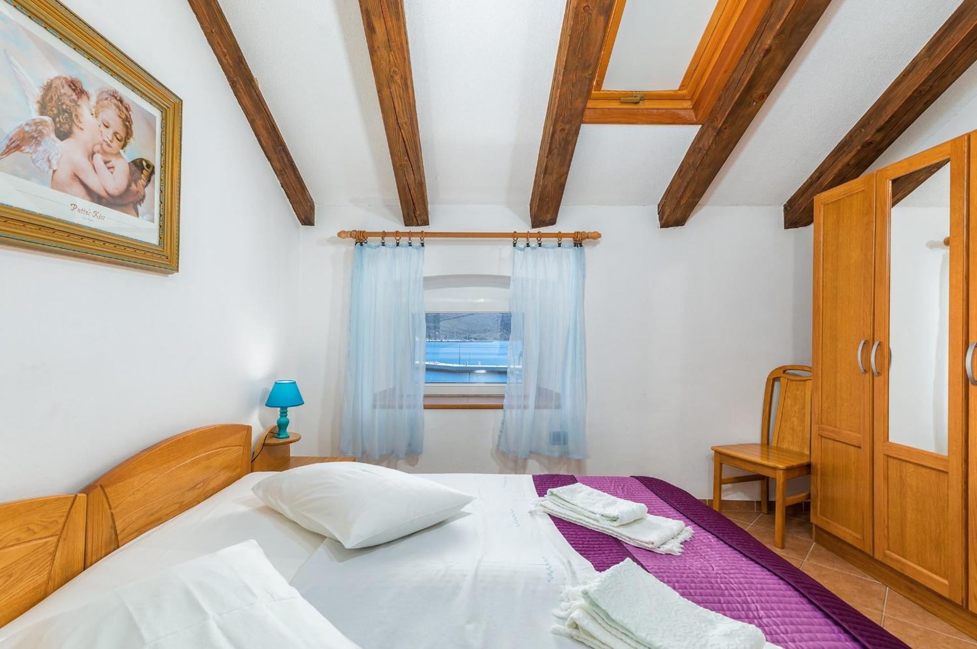 Lungomare Apartment *