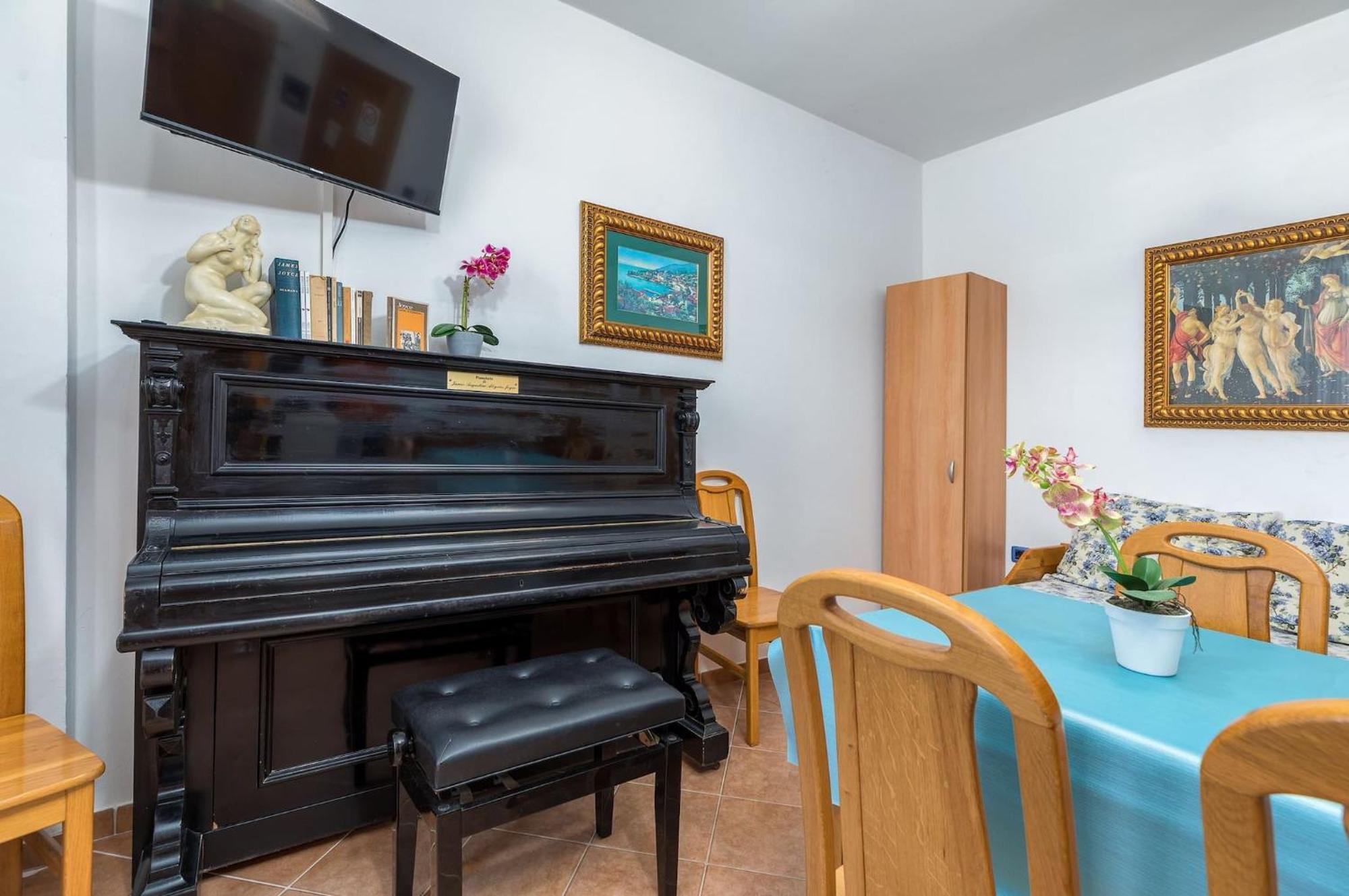 Apartment Lungomare *