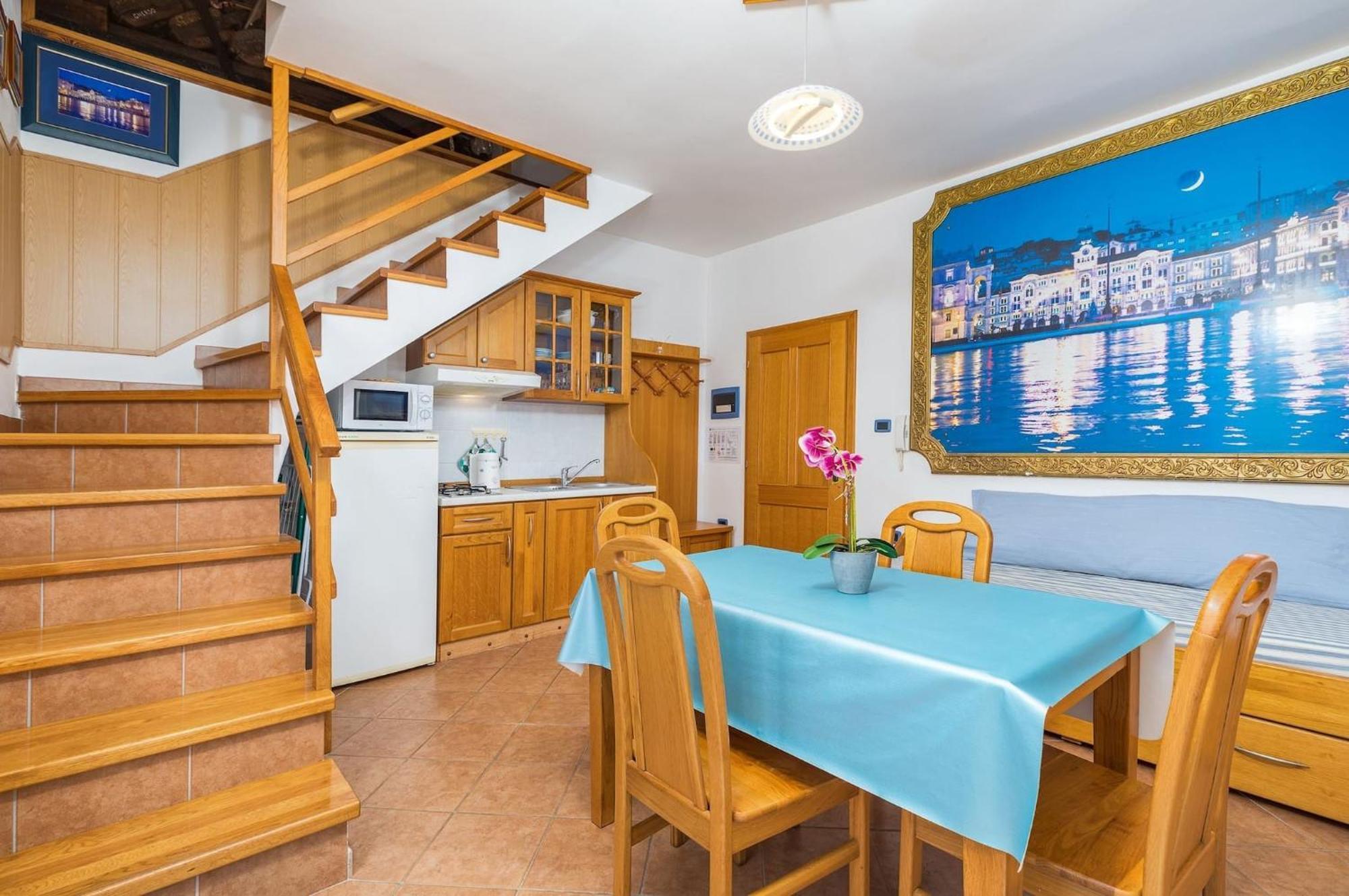 Lungomare Apartment