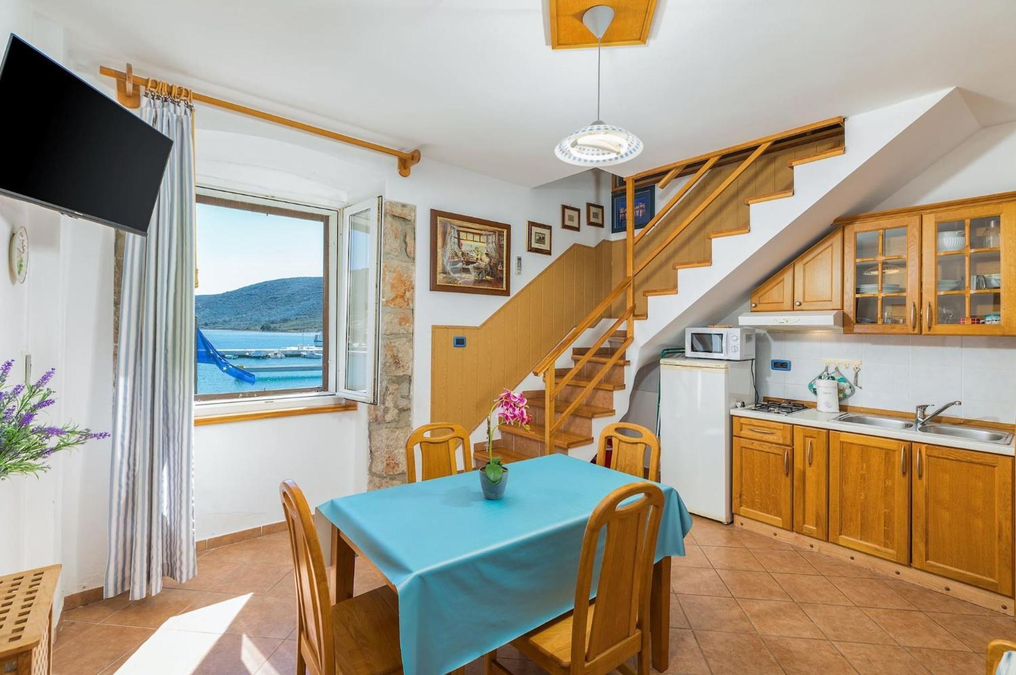 Lungomare Apartment Cres